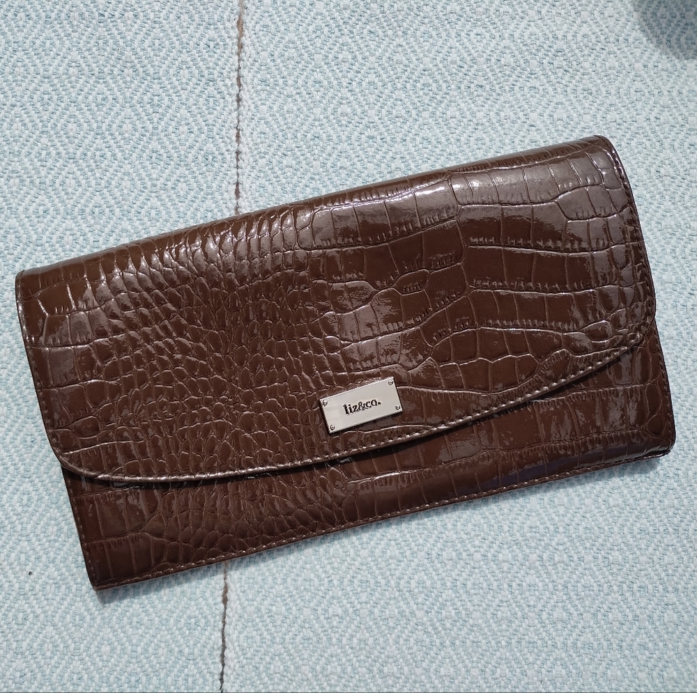 Liz&co brown Croc embossed clutch